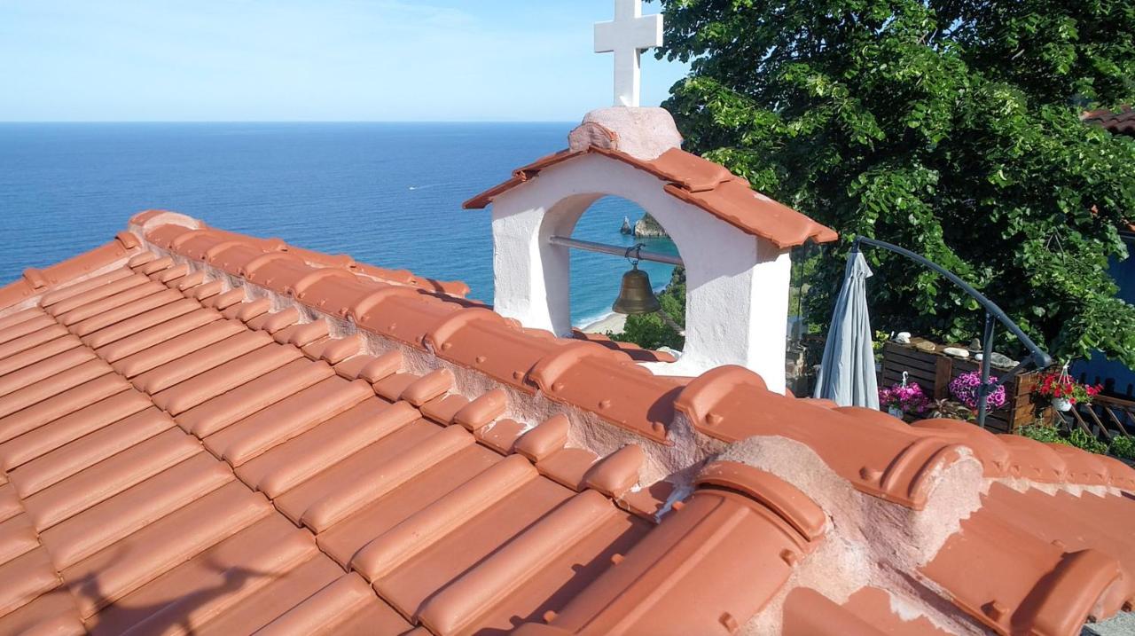 Villa Balcony On The Rocks à Agioi Saranta Extérieur photo